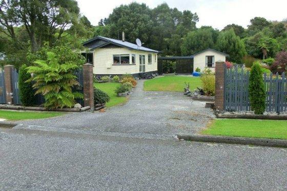 Little Paradise & Petting Farm Greymouth Exterior photo